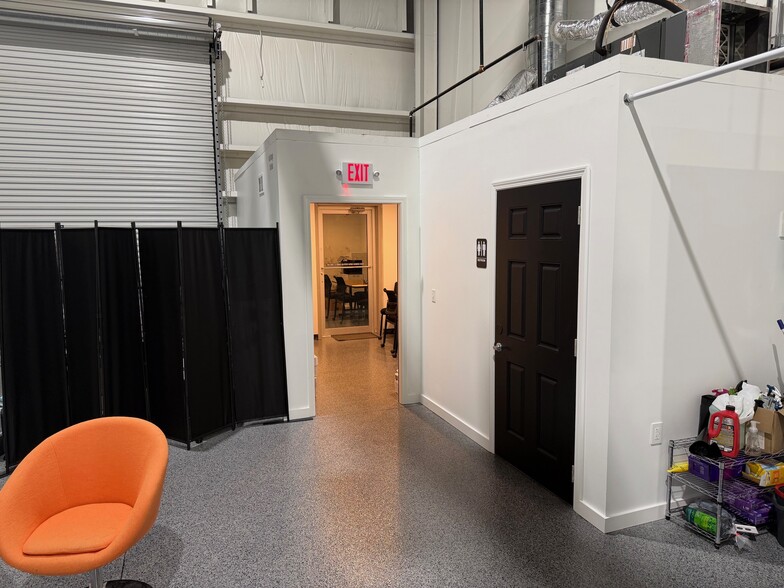 400 Sterling Plaza Dr, Ponte Vedra, FL for lease - Building Photo - Image 3 of 17