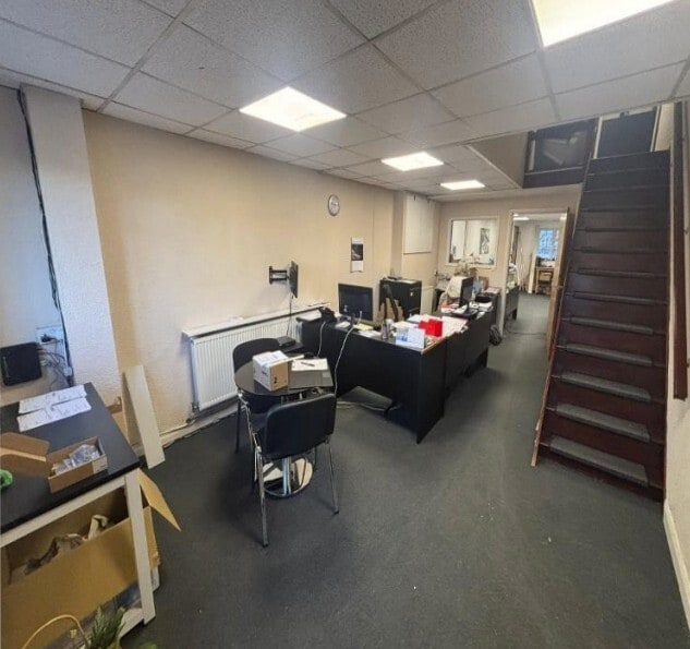 5 Broadfield Close, Croydon, SRY - Unité 5 -  - Photo intérieure - Image 1 of 2