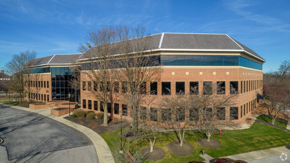 8101 N High St, Columbus, OH à louer - Photo du bâtiment - Image 3 de 6