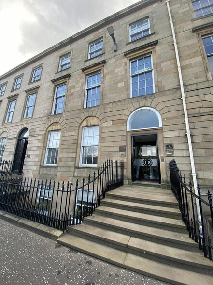 18 Blythswood Sq, Glasgow for lease - Building Photo - Image 2 of 3