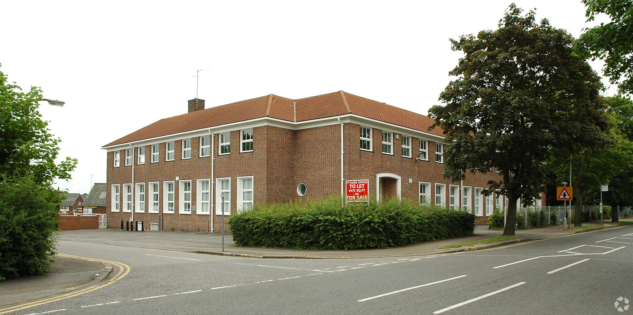 99 Bridge Rd E, Welwyn Garden City for sale Primary Photo- Image 1 of 1