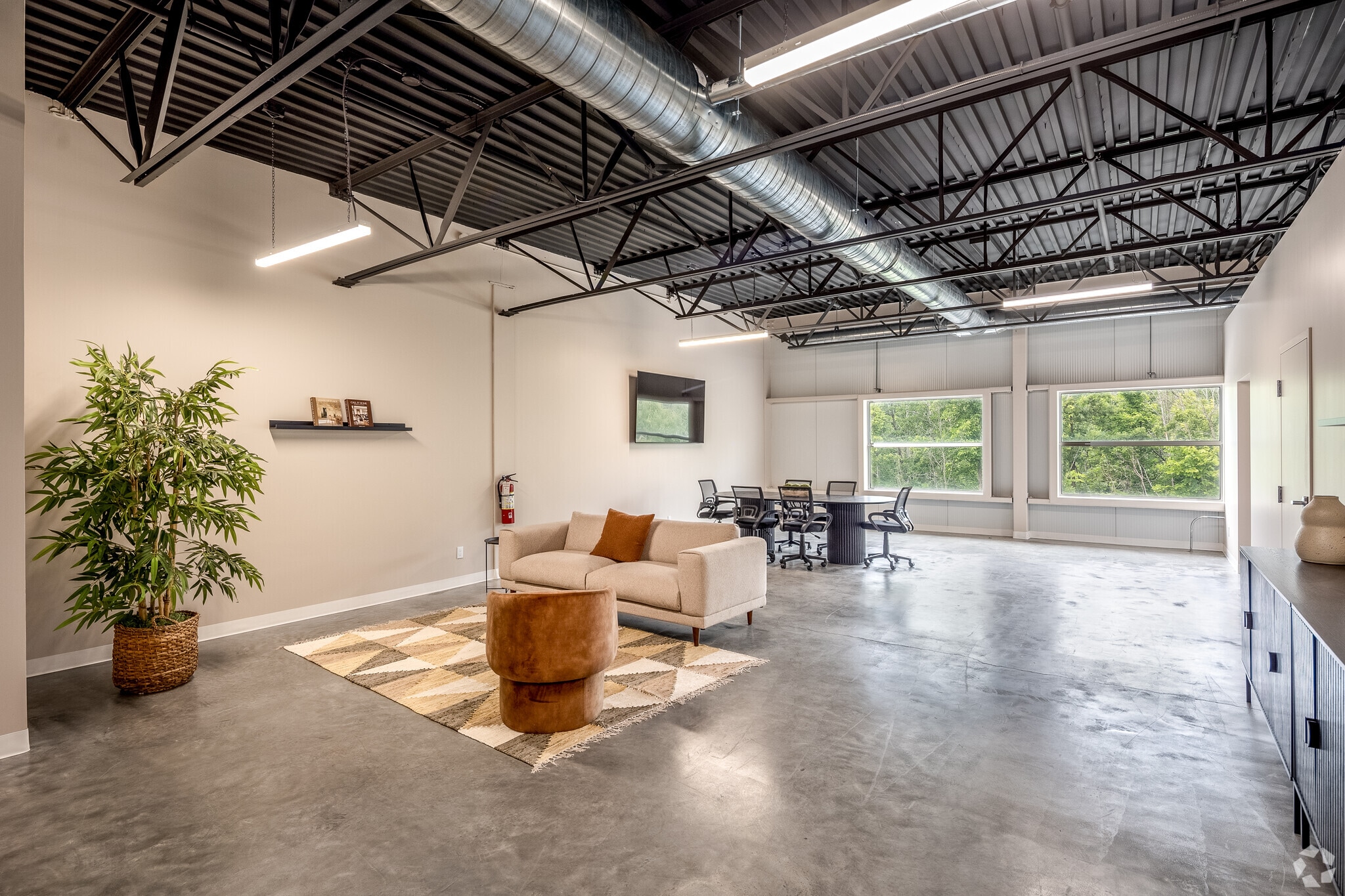 4981 Rue Louis-B.-Mayer, Laval, QC for lease Interior Photo- Image 1 of 4