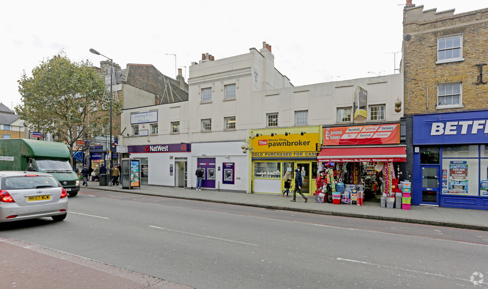 64-70 Denmark Hl, London for lease - Primary Photo - Image 1 of 2