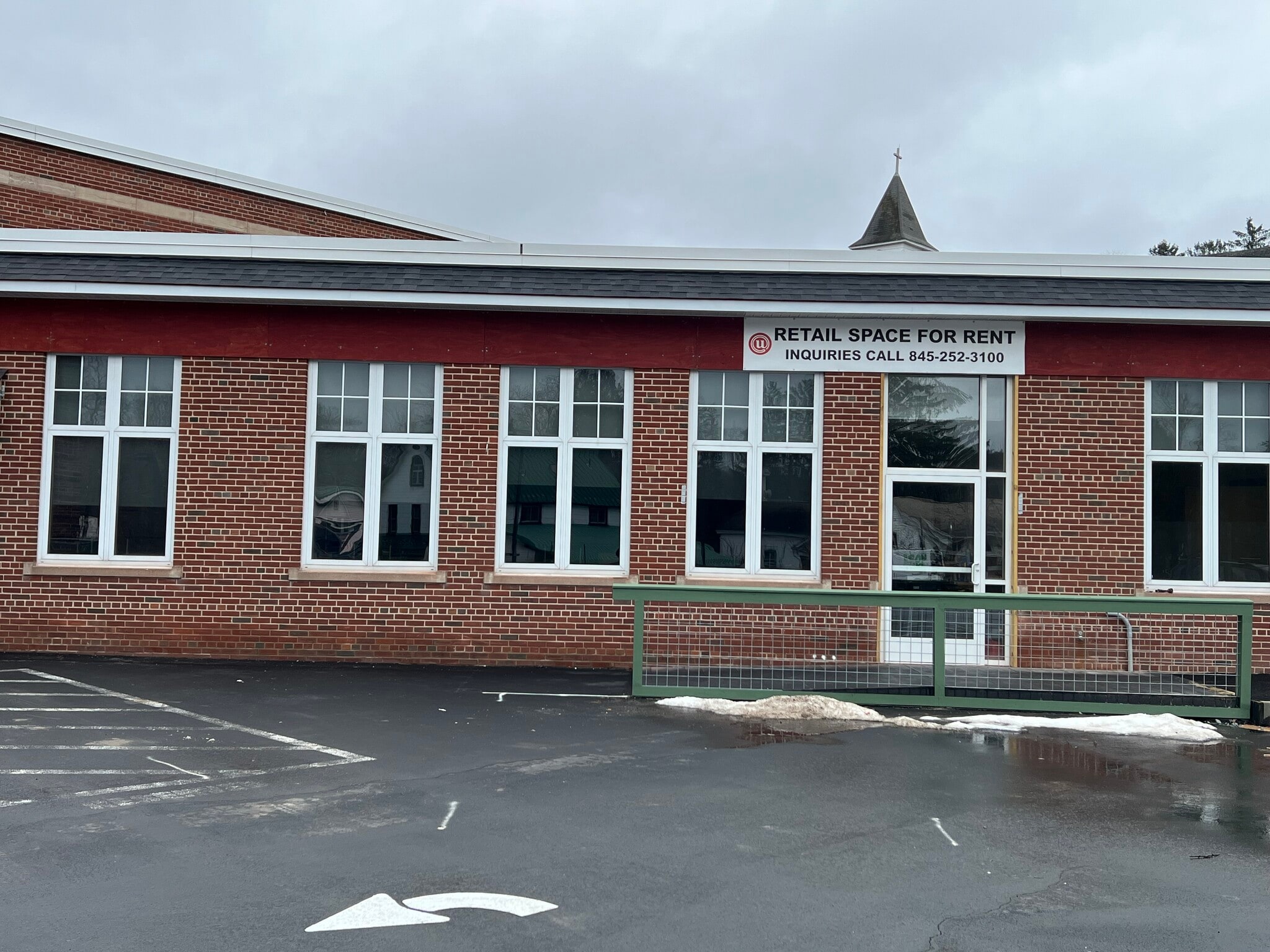 7 Erie Ave, Narrowsburg, NY for lease Interior Photo- Image 1 of 2
