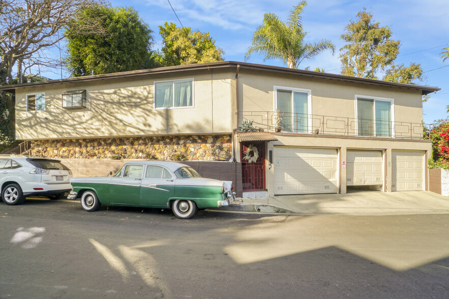 3432 Larissa Dr, Los Angeles, CA à vendre - Photo principale - Image 1 de 16