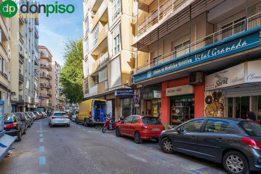 Calle Martínez Campos, Granada, Granada à vendre - Photo du bâtiment - Image 2 de 19