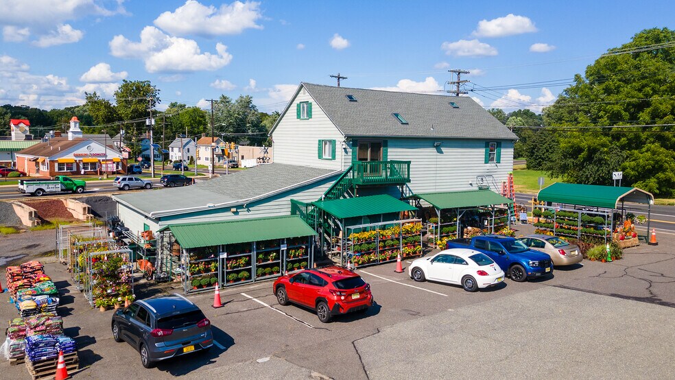 100 Ark Rd, Mount Laurel, NJ for sale - Primary Photo - Image 1 of 42