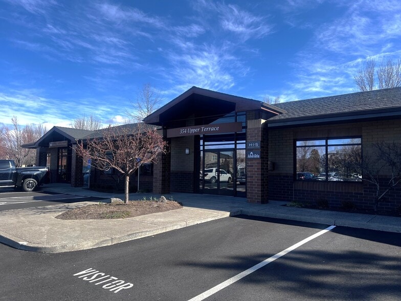 354 SW Upper Terrace Dr, Bend, OR for lease - Building Photo - Image 3 of 22