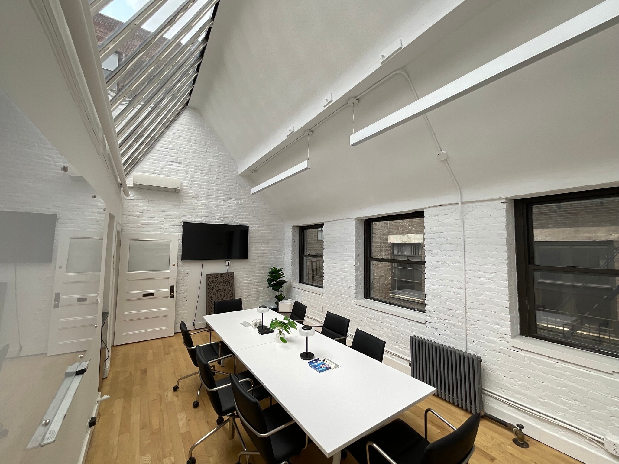 30-32 E 20th St, New York, NY for lease Interior Photo- Image 1 of 9