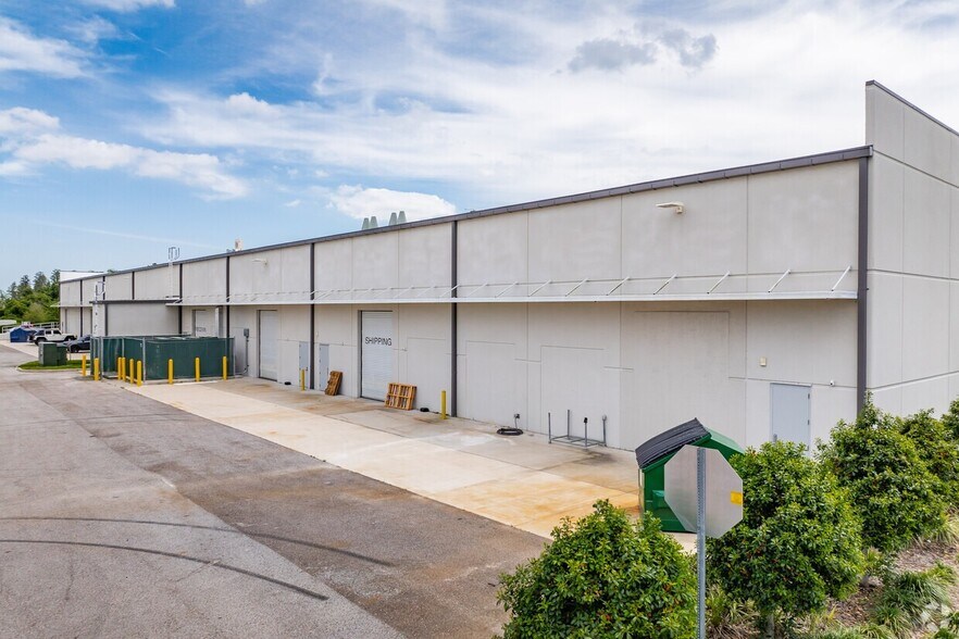 2600 Lakepointe Pky, Odessa, FL à louer - Photo du bâtiment - Image 3 de 4