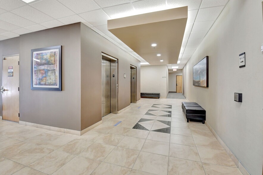 15300 S Jog Rd, Delray Beach, FL for lease - Lobby - Image 3 of 16