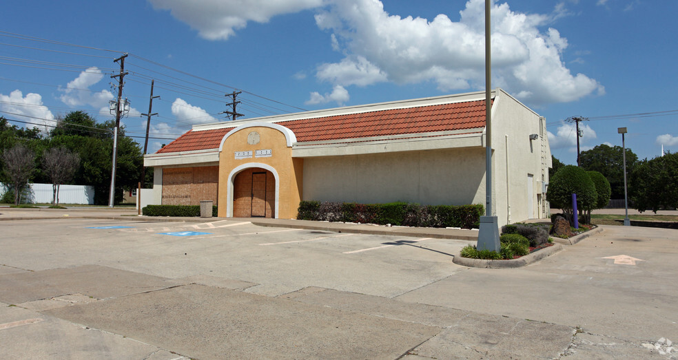 1405 S Cherry Ln, Fort Worth, TX for sale - Building Photo - Image 1 of 1