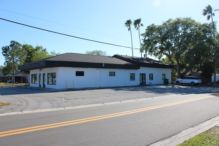2180 Hercules Ave, Clearwater, FL à louer - Photo du bâtiment - Image 2 de 13