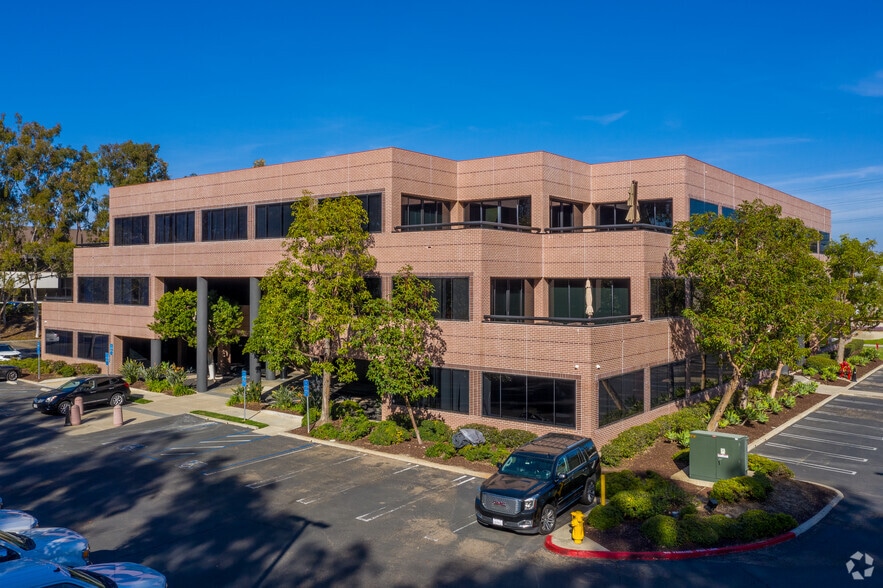 5060 Shoreham Pl, San Diego, CA for lease - Building Photo - Image 2 of 11