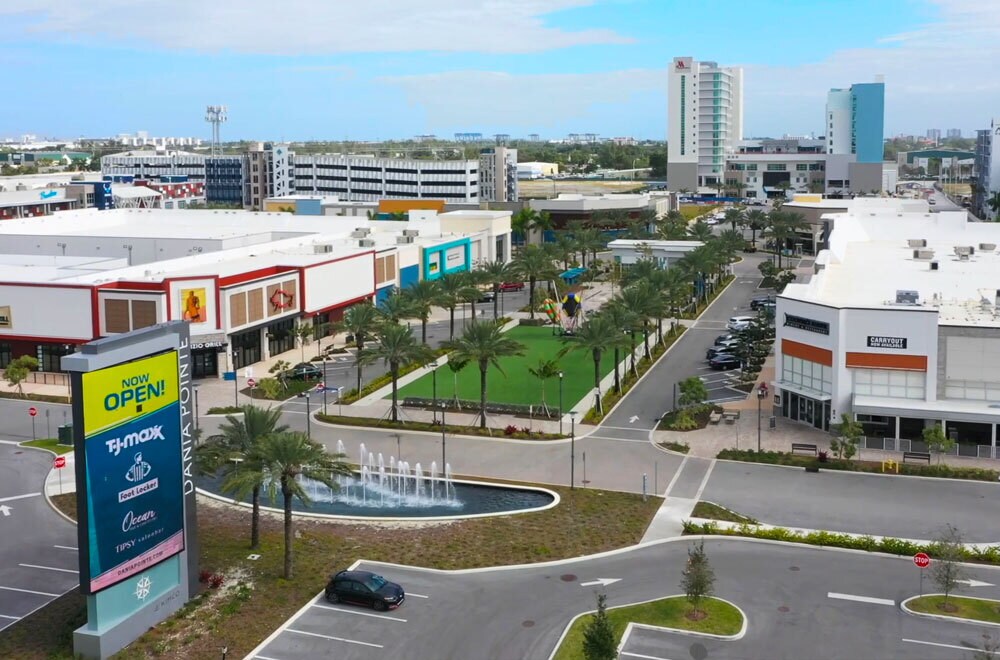 150 S Compass Way, Dania Beach, FL à louer Aérien- Image 1 de 6