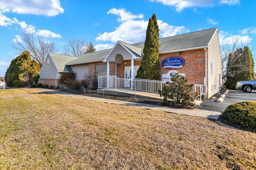 5 Old Wernersville Rd, Sinking Spring, PA for lease - Building Photo - Image 1 of 17