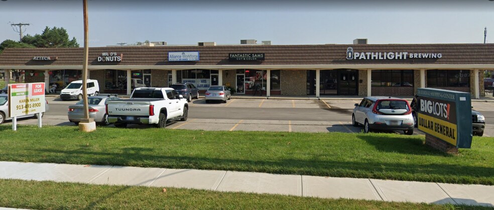 11200 W 75th St, Shawnee, KS à louer - Photo du bâtiment - Image 1 de 1