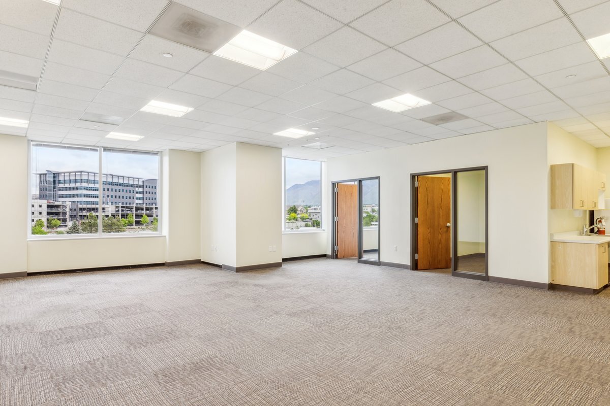 150 W Civic Center Dr, Sandy, UT for lease Building Photo- Image 1 of 3