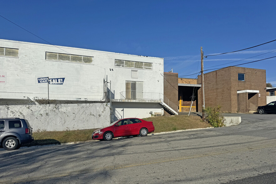 223 Westhampton Ave, Capitol Heights, MD à vendre - Photo du bâtiment - Image 2 de 15