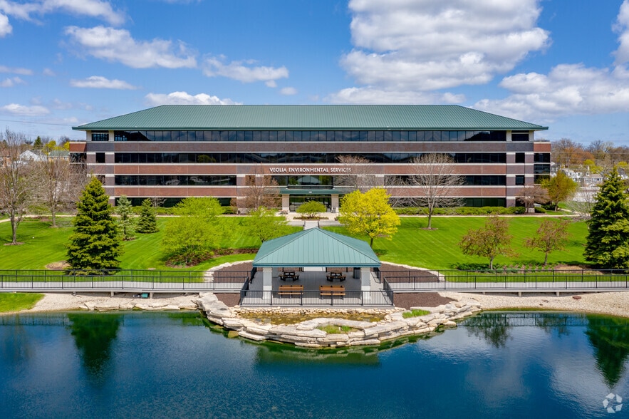 115 S 84th St, Milwaukee, WI for lease - Building Photo - Image 3 of 15