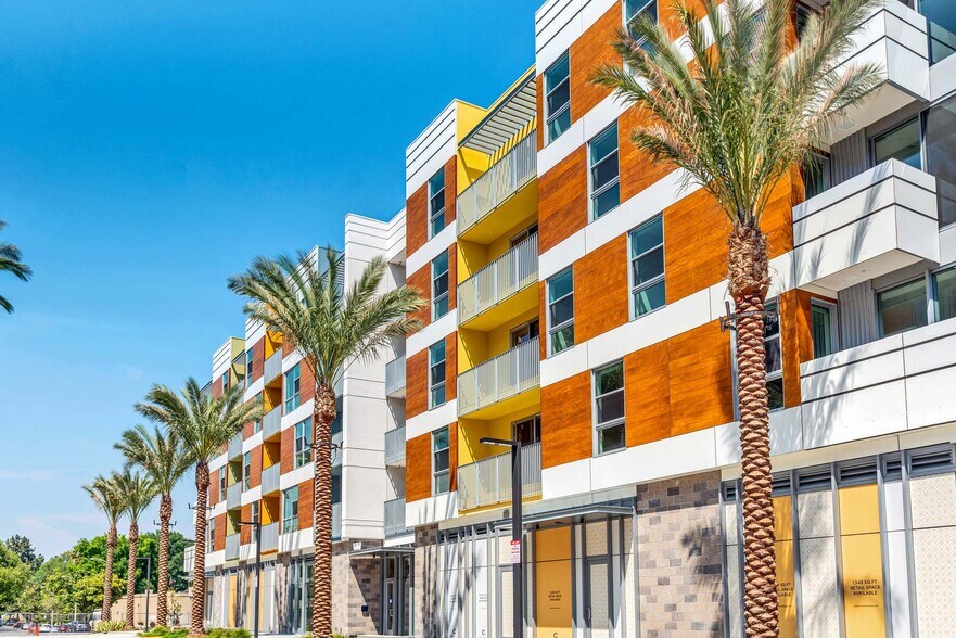 14150 Riverside Dr, Sherman Oaks, CA à louer - Photo du bâtiment - Image 2 de 3