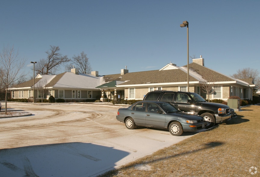 520 W Highway 96, Shoreview, MN for lease - Building Photo - Image 2 of 3