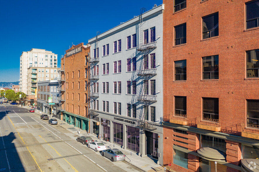 135 Townsend St, San Francisco, CA for lease - Building Photo - Image 1 of 19