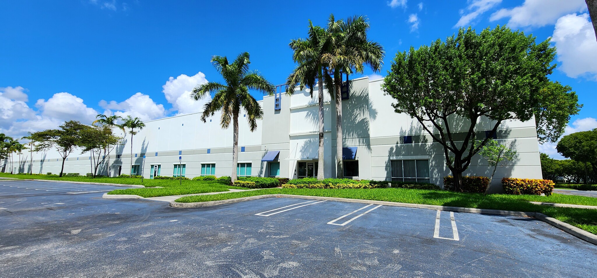 10801 NW 97th St, Medley, FL for lease Building Photo- Image 1 of 2