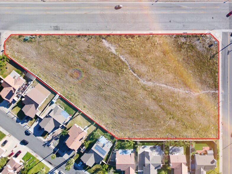 Cajon Blvd, San Bernardino, CA à vendre - Photo du bâtiment - Image 3 de 7