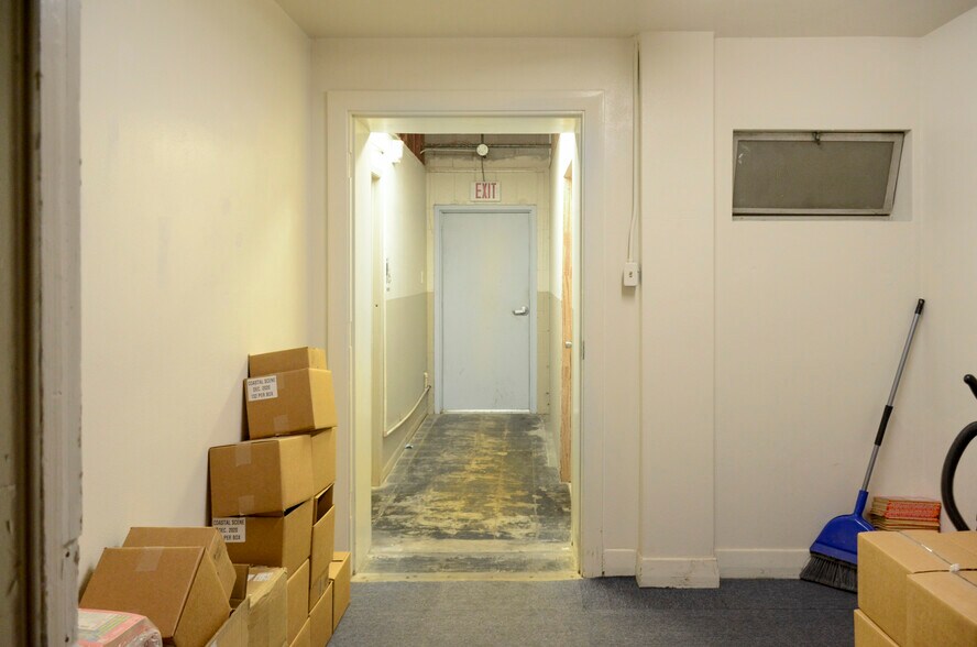 361 S Commercial St, Aransas Pass, TX for lease - Building Photo - Image 3 of 31