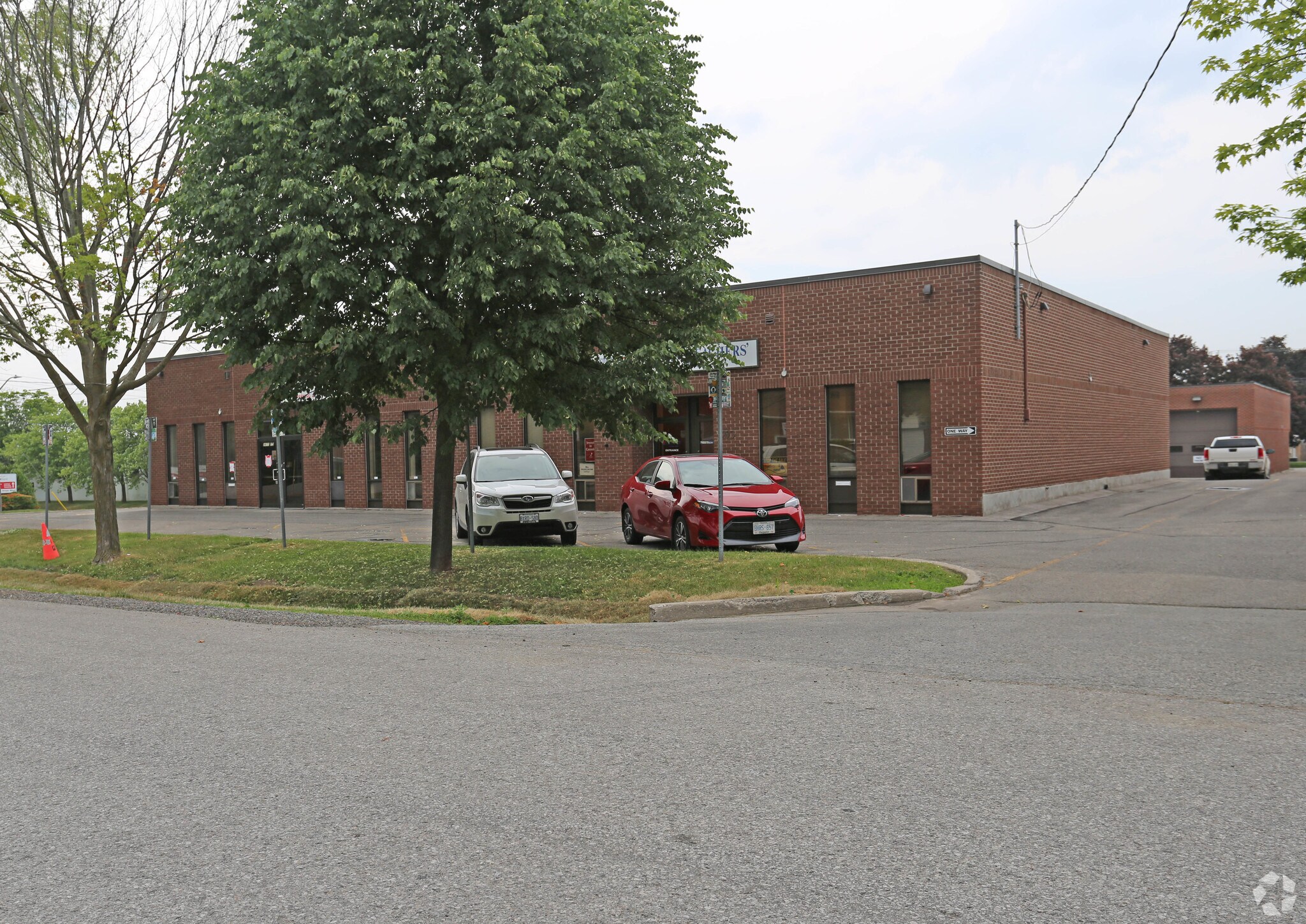 607 Palace St, Whitby, ON for sale Primary Photo- Image 1 of 1