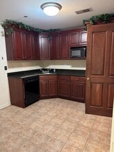 2000 W Main St, St Charles, IL à louer Photo intérieure- Image 2 de 13