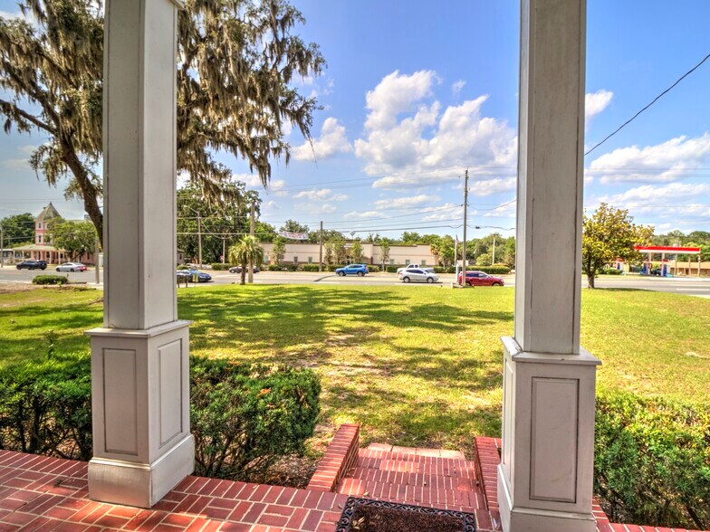 944 E Silver Springs Blvd, Ocala, FL à vendre - Photo du bâtiment - Image 2 de 37