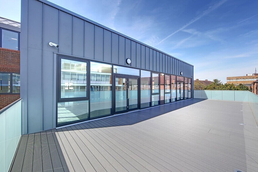 145 London Rd, Kingston Upon Thames à louer - Photo du bâtiment - Image 3 de 19