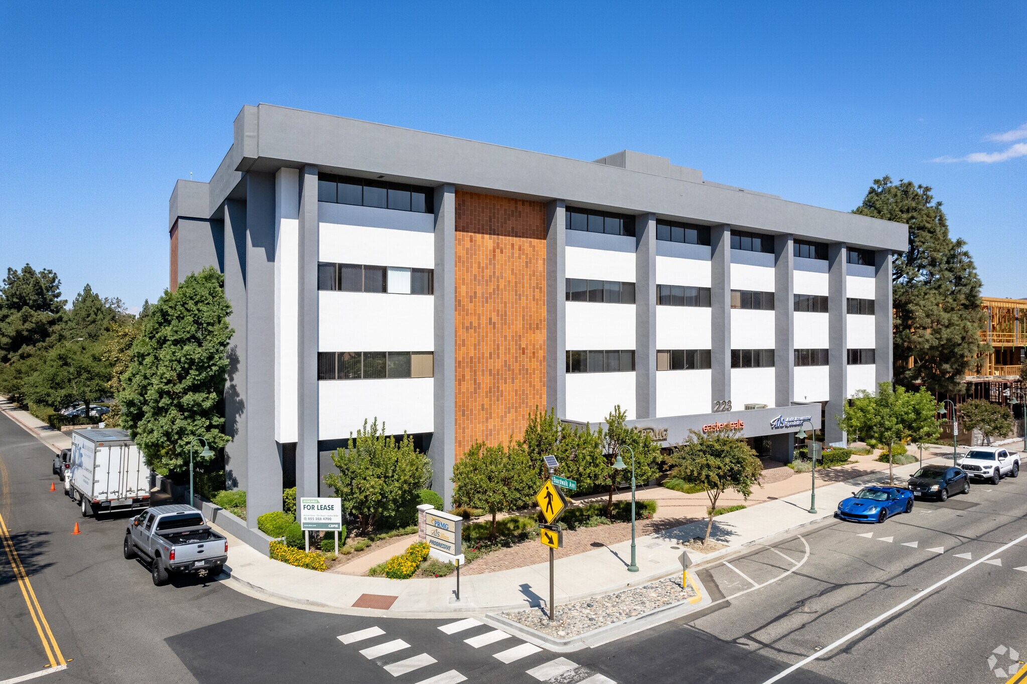 223 E Thousand Oaks Blvd, Thousand Oaks, CA for lease Primary Photo- Image 1 of 10