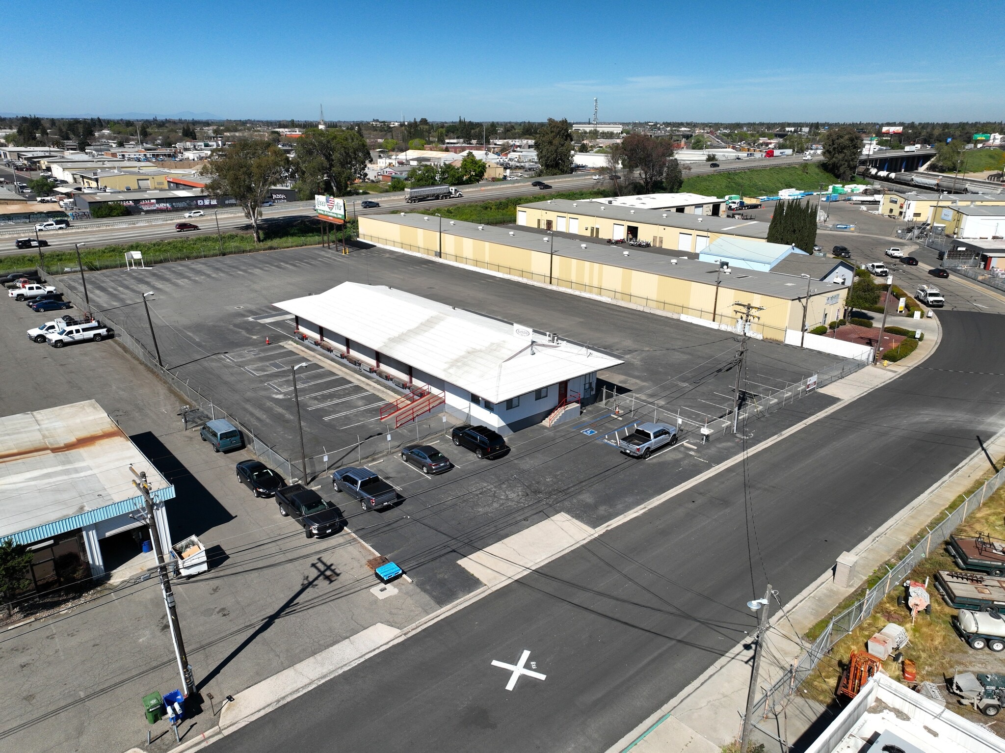 1455 Lone Palm Ave, Modesto, CA for lease Primary Photo- Image 1 of 7