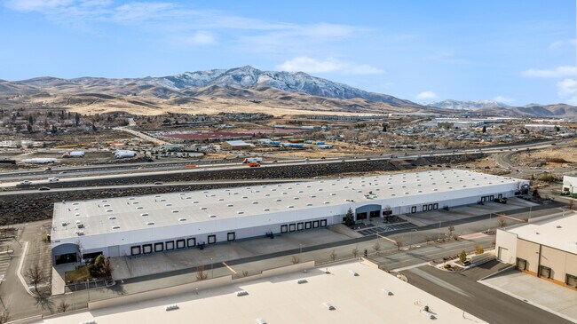 Plus de détails pour 900 N Hills Blvd, Reno, NV - Industriel à louer