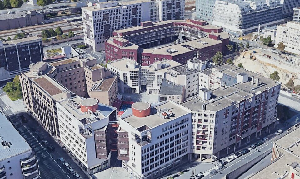 Office in Montigny-le-Bretonneux for lease - Aerial - Image 2 of 4