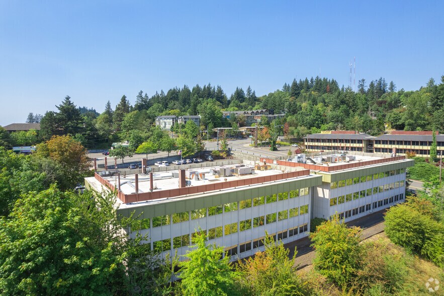 1750 SW Skyline Blvd, Portland, OR à louer - Photo du bâtiment - Image 3 de 4