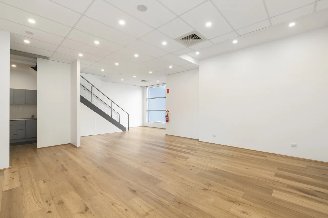 15 Ricketts Rd, MOUNT WAVERLEY for lease Interior Photo- Image 1 of 6