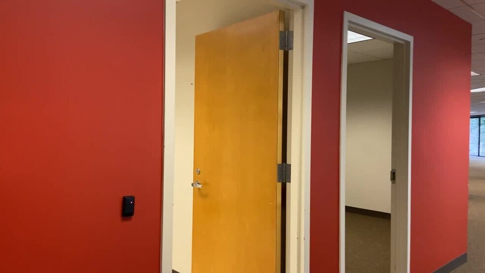 500 Northridge Rd, Atlanta, GA à louer - Vidéo sur l’inscription commerciale - Image 3 de 27