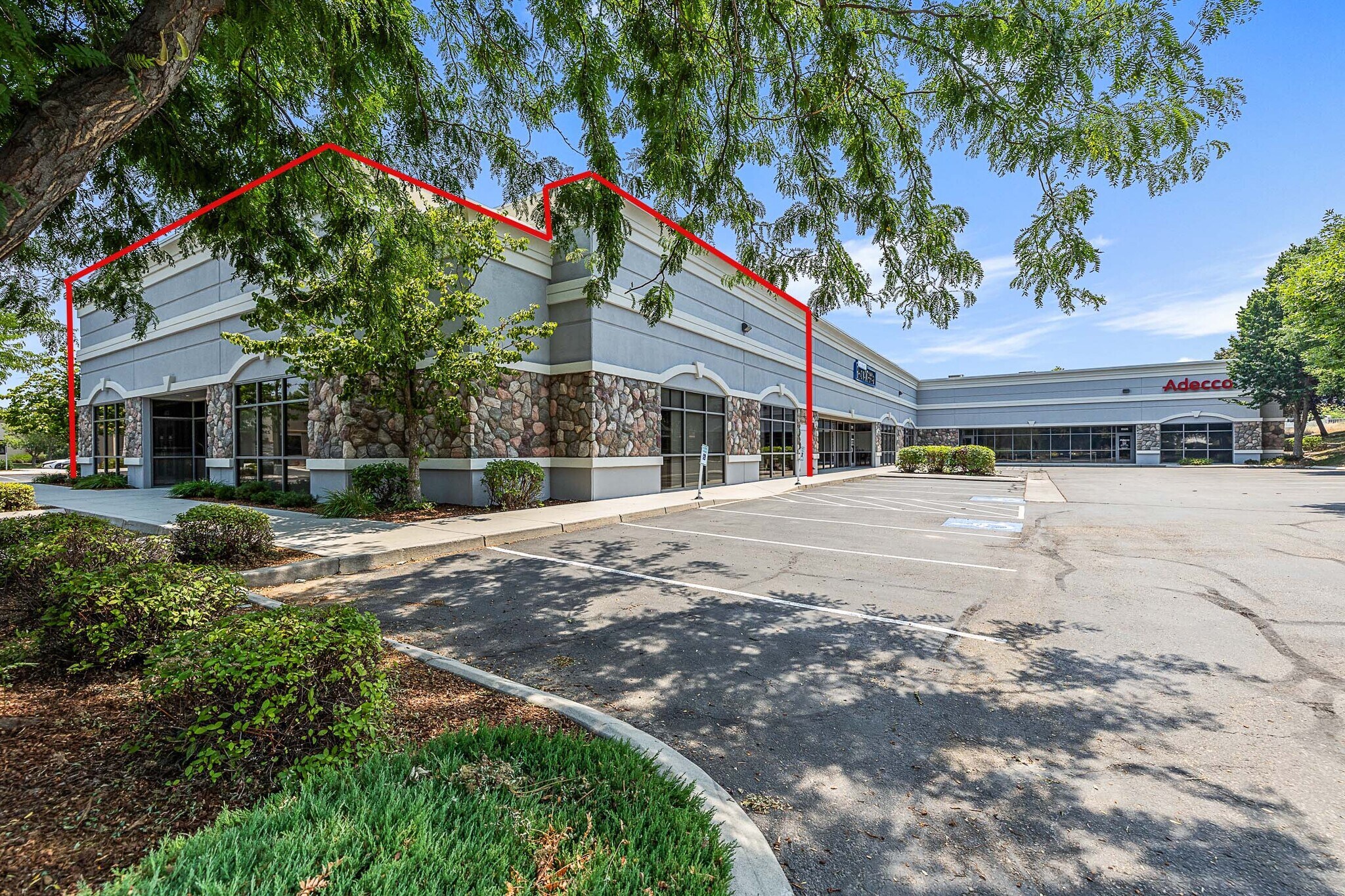 2300-2398 S Eagle Rd, Meridian, ID for lease Interior Photo- Image 1 of 13