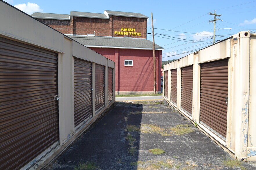 5976 Virginia Ave, Pembroke, VA à vendre - Photo du bâtiment - Image 2 de 27