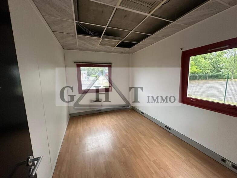 Industrial in Lisses for sale - Interior Photo - Image 3 of 13