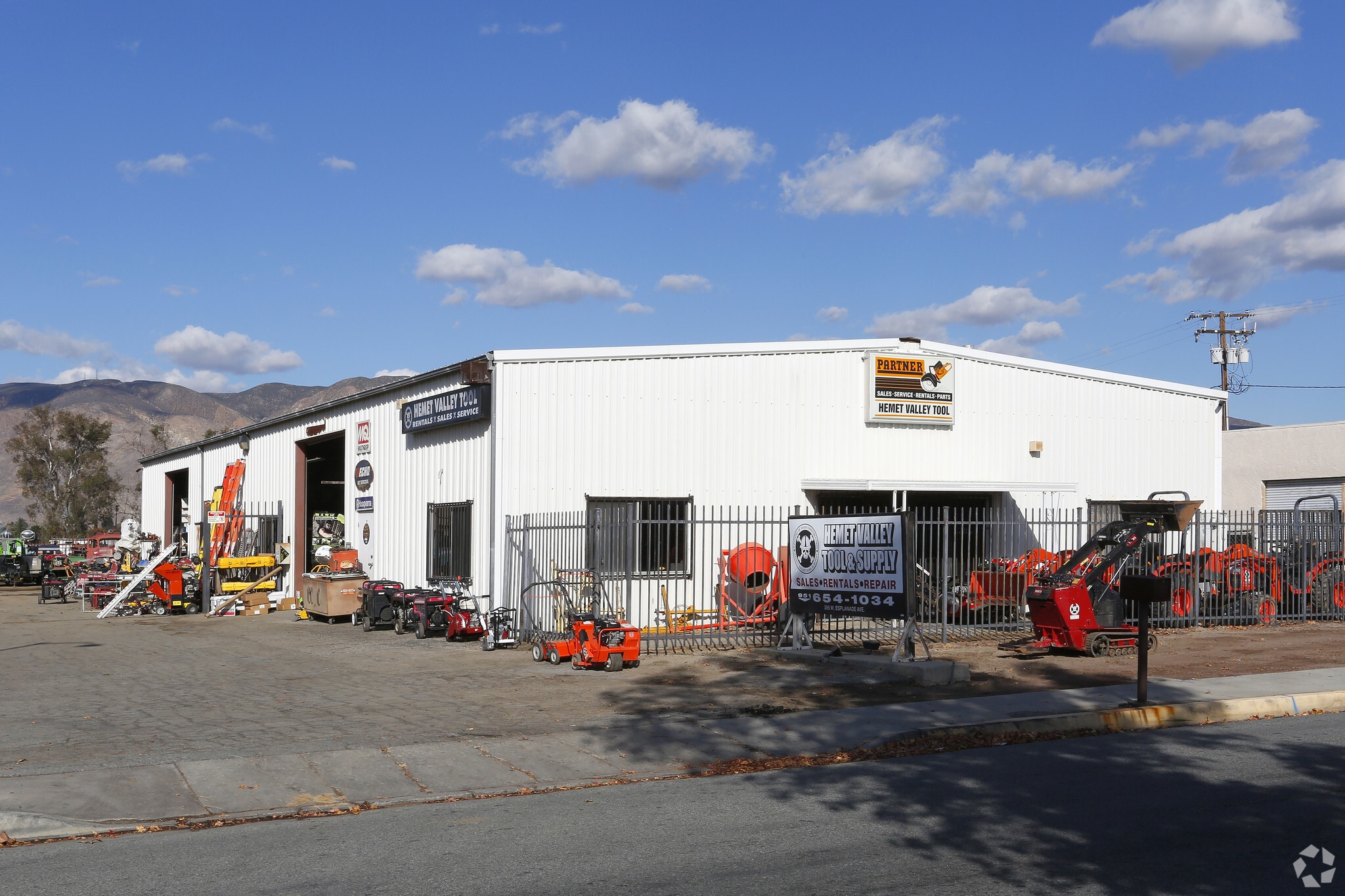 385 W Esplanade Ave, San Jacinto, CA for sale Primary Photo- Image 1 of 5