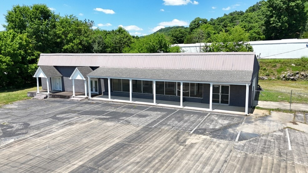 10894 Nashville Hwy, Liberty, TN à vendre - Photo du bâtiment - Image 3 de 19
