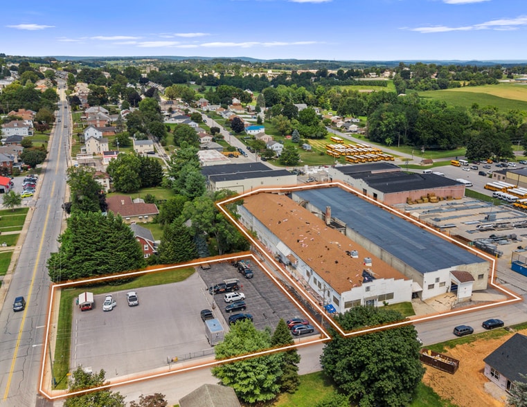 25 Grand Ave, Red Lion, PA for lease - Building Photo - Image 1 of 14