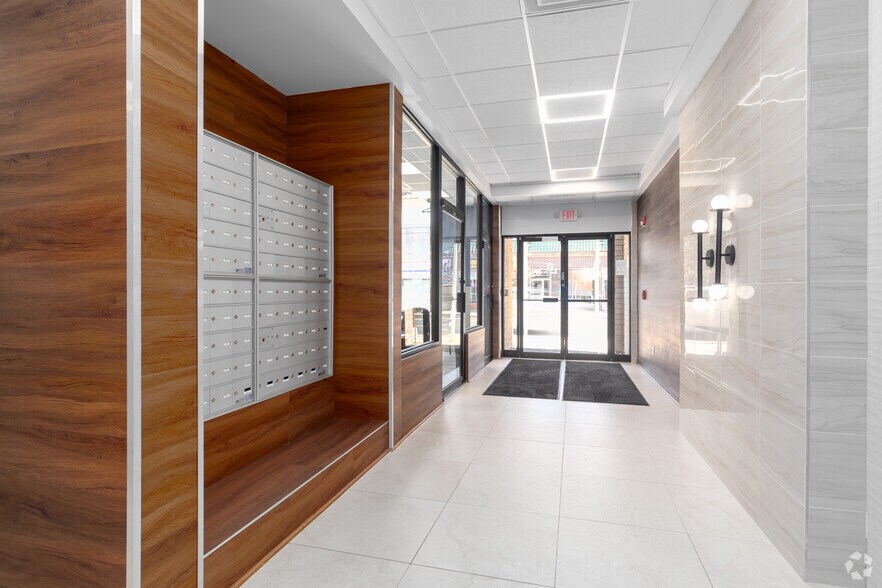 1 Main St, Eatontown, NJ à louer - Photo intérieure - Image 3 de 17