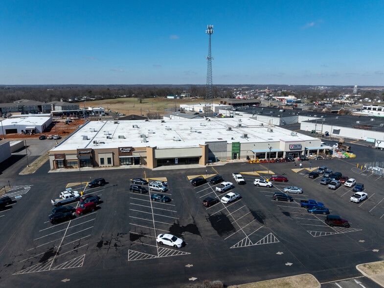 3556 Tom Austin Hwy, Springfield, TN à louer - Photo du bâtiment - Image 1 de 27