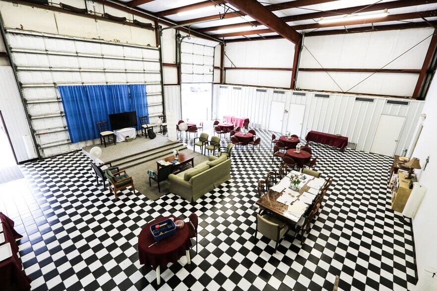 1720-1726 W 23rd St, Houston, TX for sale - Interior Photo - Image 2 of 56